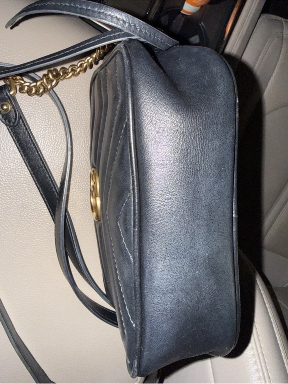 Gucci Black Leather Chevron Matelassé Crossbody with Gold GG - Picture 7 of 17